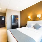 Hotel Oyo Majestic 3*