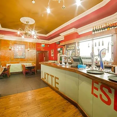 Oyo Majestic 3*