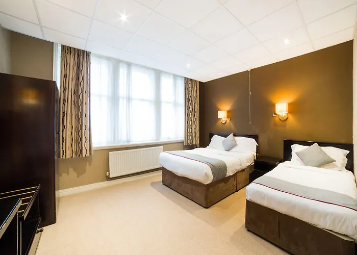 Hotel Oyo Majestic 3*