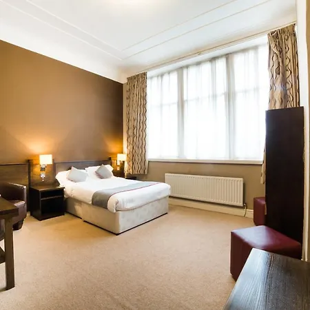 Otel Oyo Majestic 3*