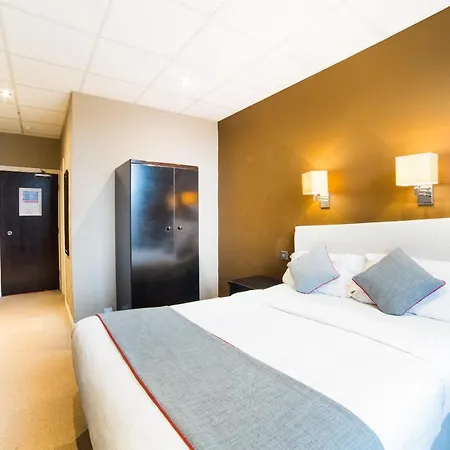 Otel Oyo Majestic 3*